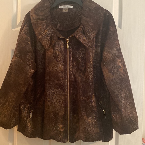 Gorgeous bomber style jacket with puff collar - Picture 7 of 7